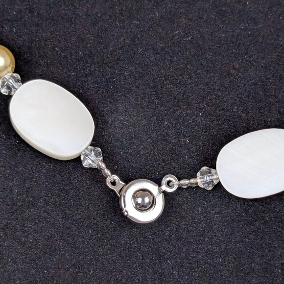 V. Red Glass & Shell Beaded Necklace - Picture 4 of 5